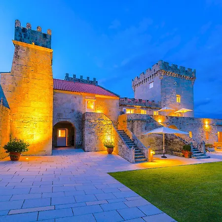 Torre De Tebra 호텔 *